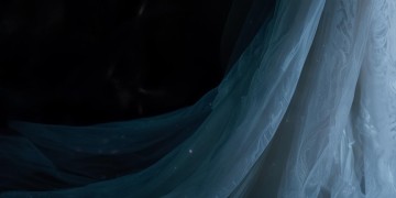 黑夜里的袖子是哪首歌？