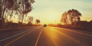 在高速公路上听什么歌好呢？